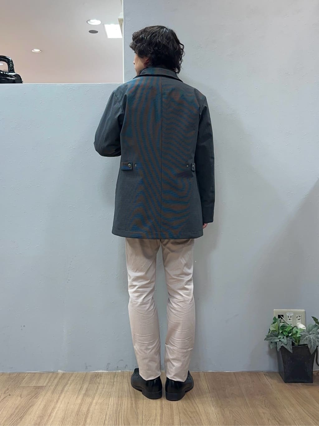 Uさんの「TAKEO KIKUCHI｜【全7サイズ&times;8色展開！】トップマルチヘリンボン パンツ」を使ったコーディネート