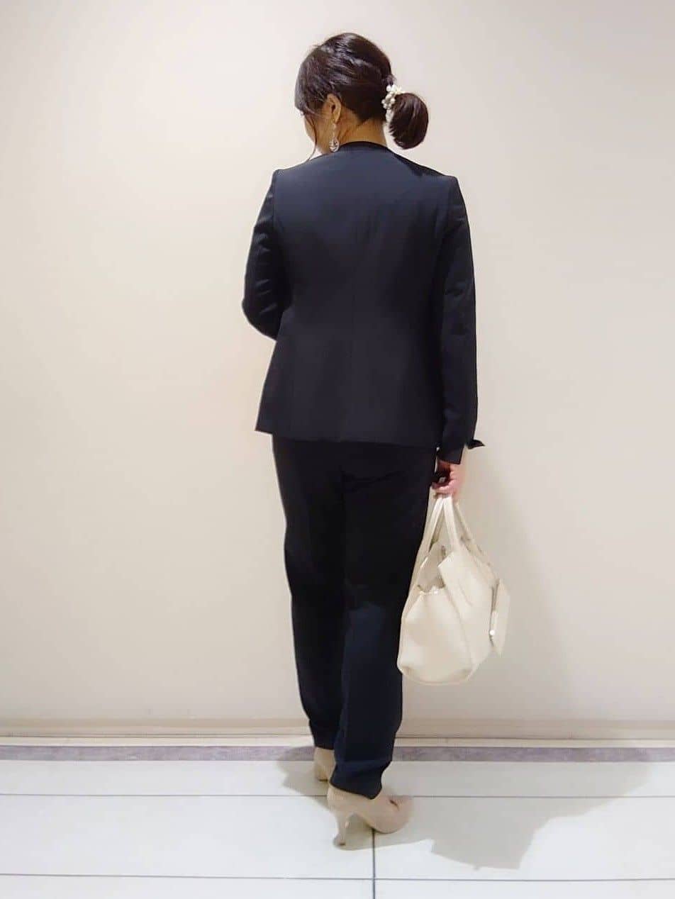 TOMOMIさんの「INDIVI｜◆【合皮／マルチWAY／サブバッグ付】ミニショルダーバッグ」を使ったコーディネート