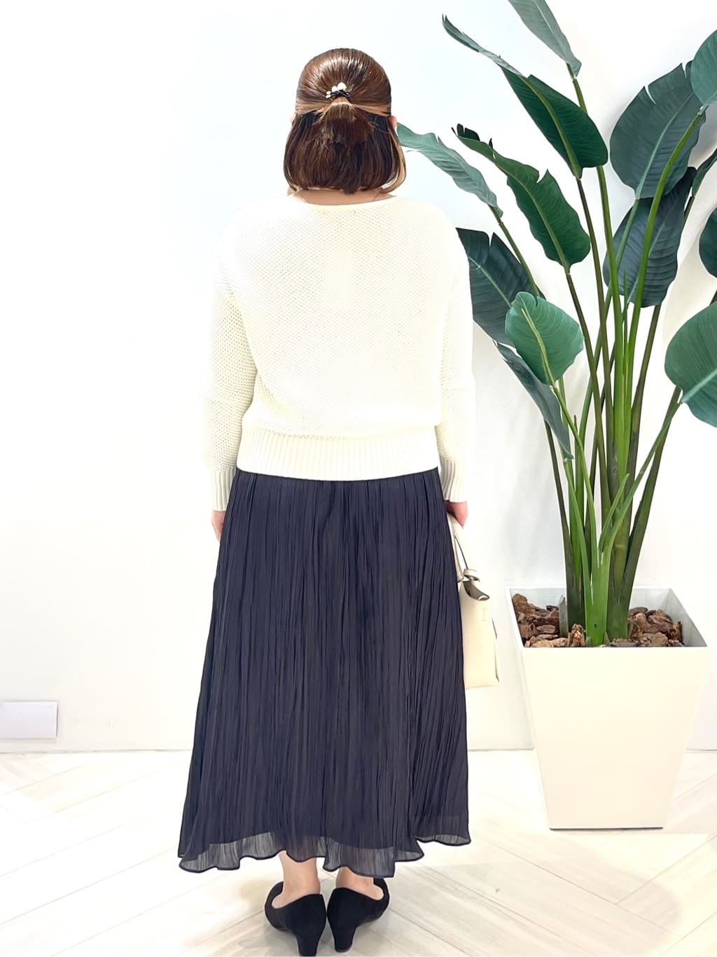Tomoさんの「UNTITLED｜【手洗い／88cm正方形】バイカラーハーネススカーフ」を使ったコーディネート