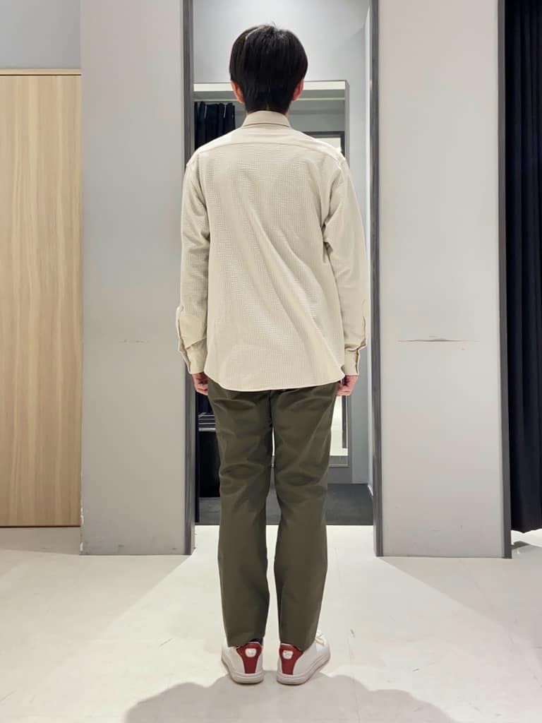 わいずみさんの「TAKEO KIKUCHI｜【全7サイズ&times;8色展開！】トップマルチヘリンボン パンツ」を使ったコーディネート