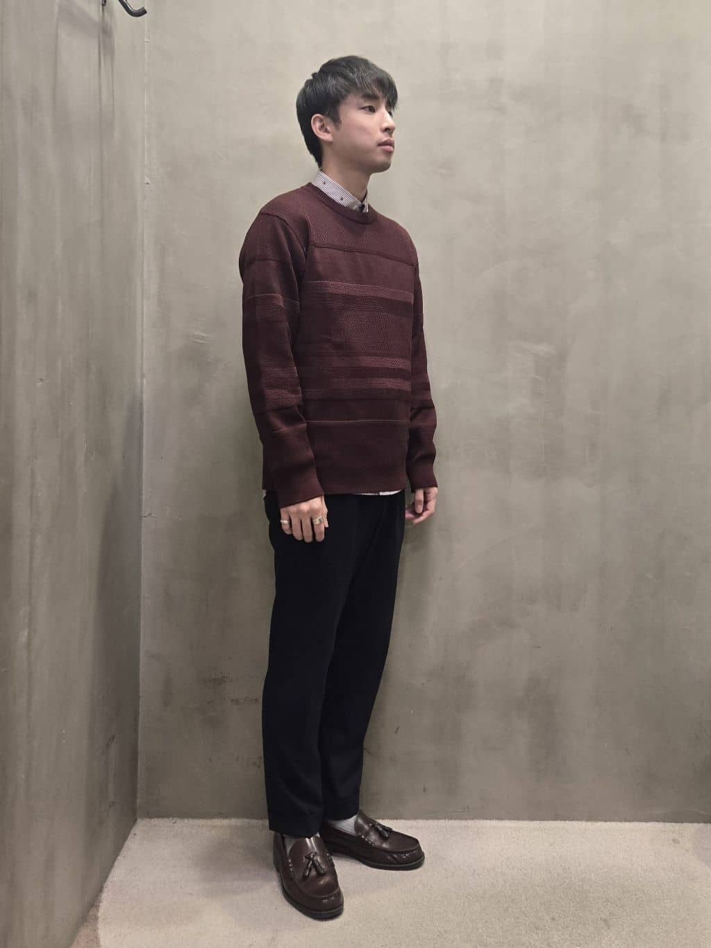 白木駆さんの「TAKEO KIKUCHI｜ハットモチーフ ジャカード ストライプ シャツ」を使ったコーディネート