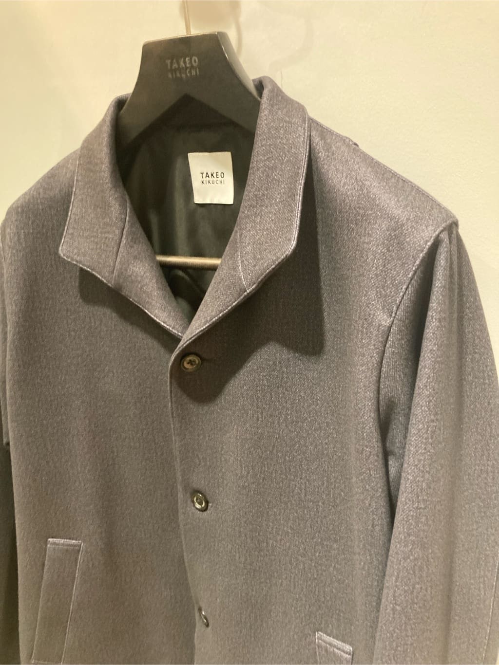シュンさんの「TAKEO KIKUCHI｜【DOWN FABRIC】ダウンファブリック スタンドカラーブルゾン」を使ったコーディネート