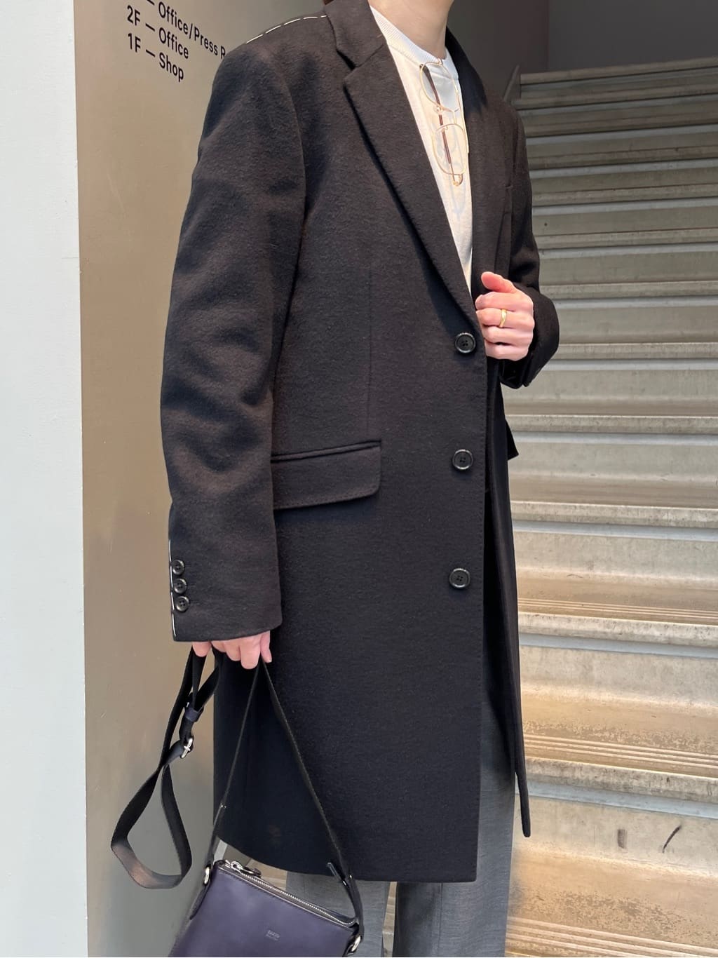 神野（jinno）さんの「TAKEO KIKUCHI｜ウールカシミヤブレンド チェスターコート」を使ったコーディネート