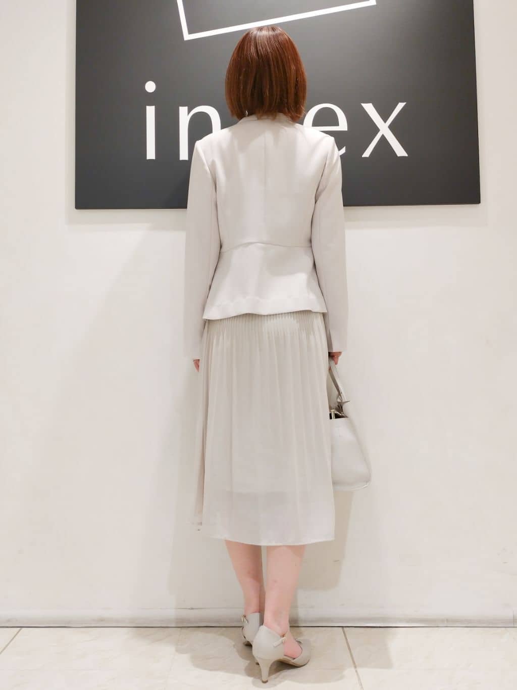 n.さんの「index｜◆ベルト付きプリーツフレアワンピース【洗濯機洗い可／防シワ】」を使ったコーディネート