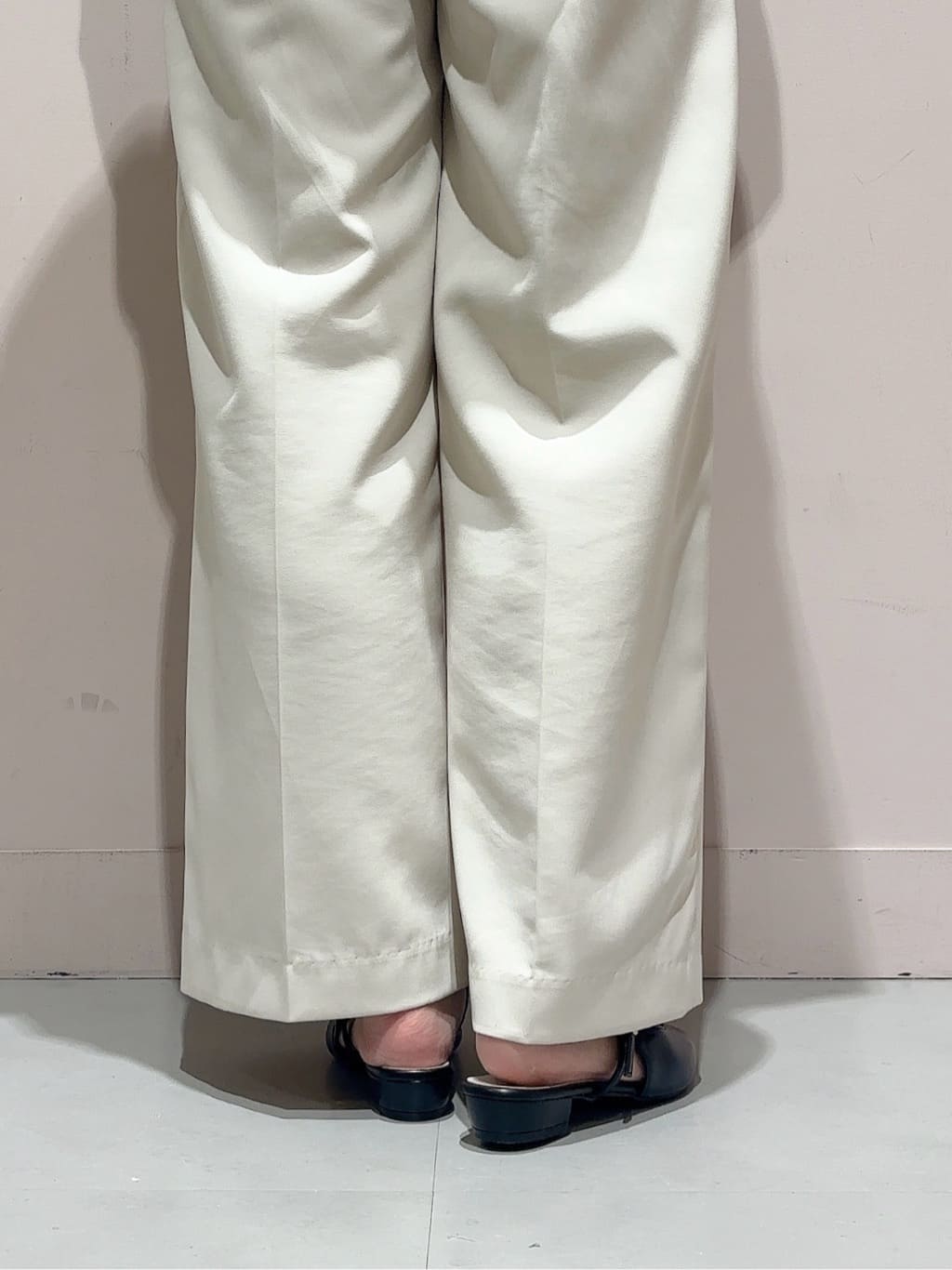 RINAさんの「ESPERANZA｜バックストラップフラットパンプス」を使ったコーディネート