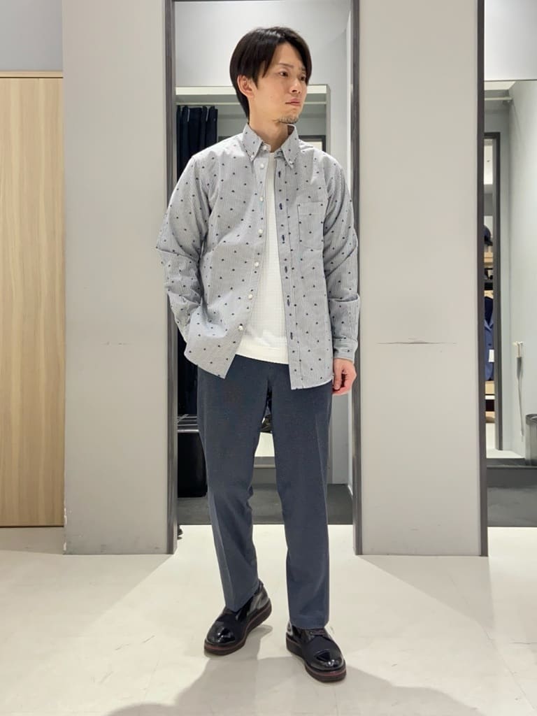 わいずみさんの「TAKEO KIKUCHI｜ハットモチーフ ジャカード ストライプ シャツ」を使ったコーディネート