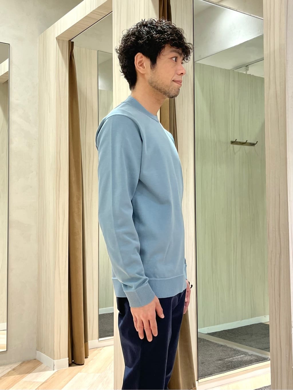 URAさんの「TAKEO KIKUCHI｜【Made in JAPAN】播州織 ヘリンボン ストレート パンツ」を使ったコーディネート