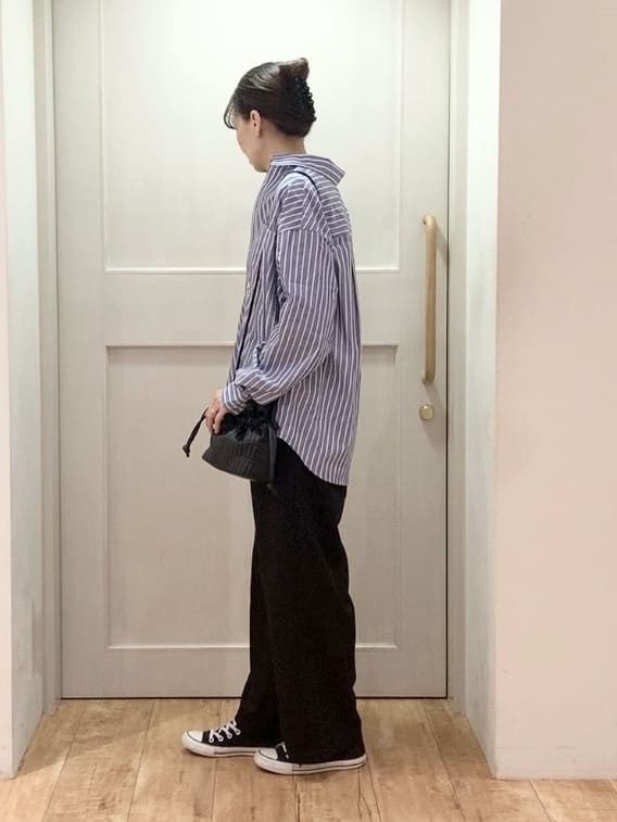 tamuさんの「SHOO･LA･RUE｜◆【洗える/S-LL】シーズン問わず合わせやすい ベーシックカラーシャツ」を使ったコーディネート