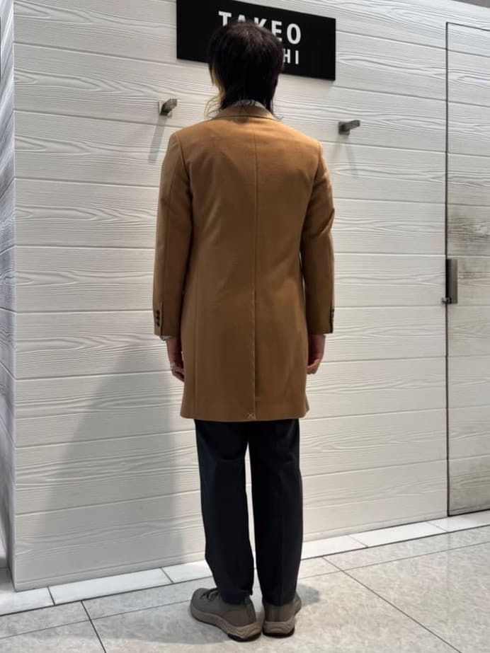 井出恭輔さんの「TAKEO KIKUCHI｜ウールカシミヤブレンド チェスターコート」を使ったコーディネート