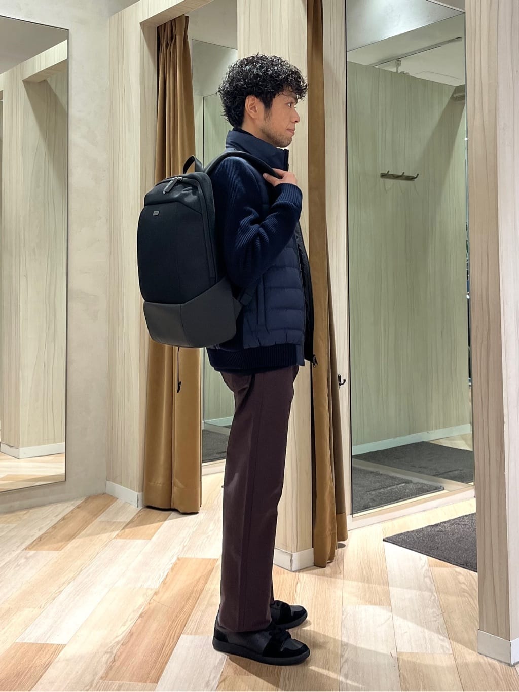 URAさんの「TAKEO KIKUCHI｜【Made in JAPAN】播州織 ストレッチ パンツ」を使ったコーディネート