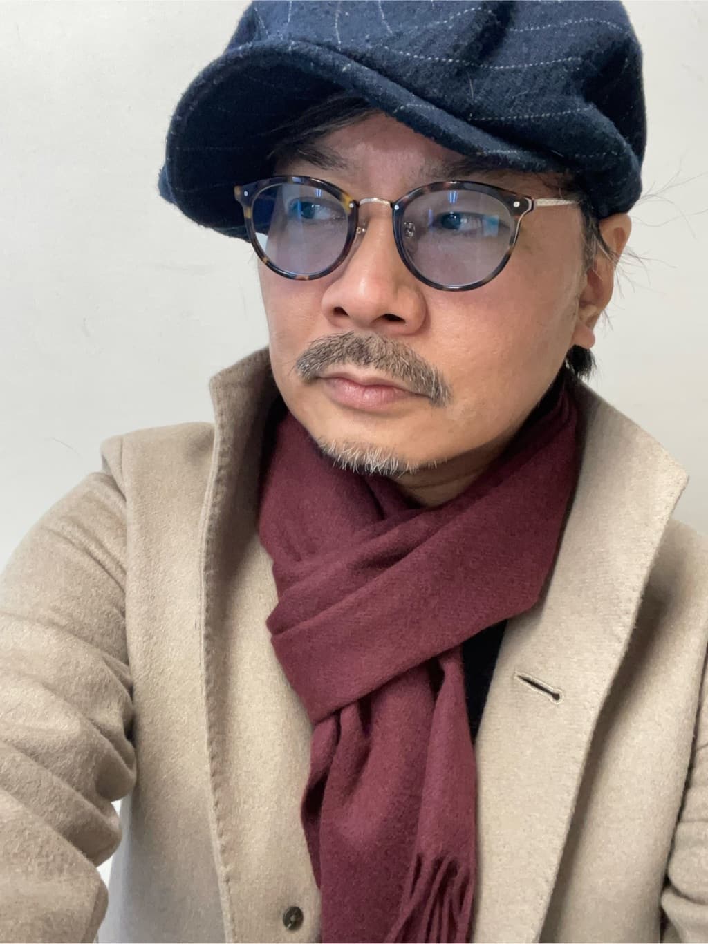 MAKOTO AIさんの「TAKEO KIKUCHI｜【ウールカシミヤブレンド】ビーバー調 スタンドカラー コート」を使ったコーディネート