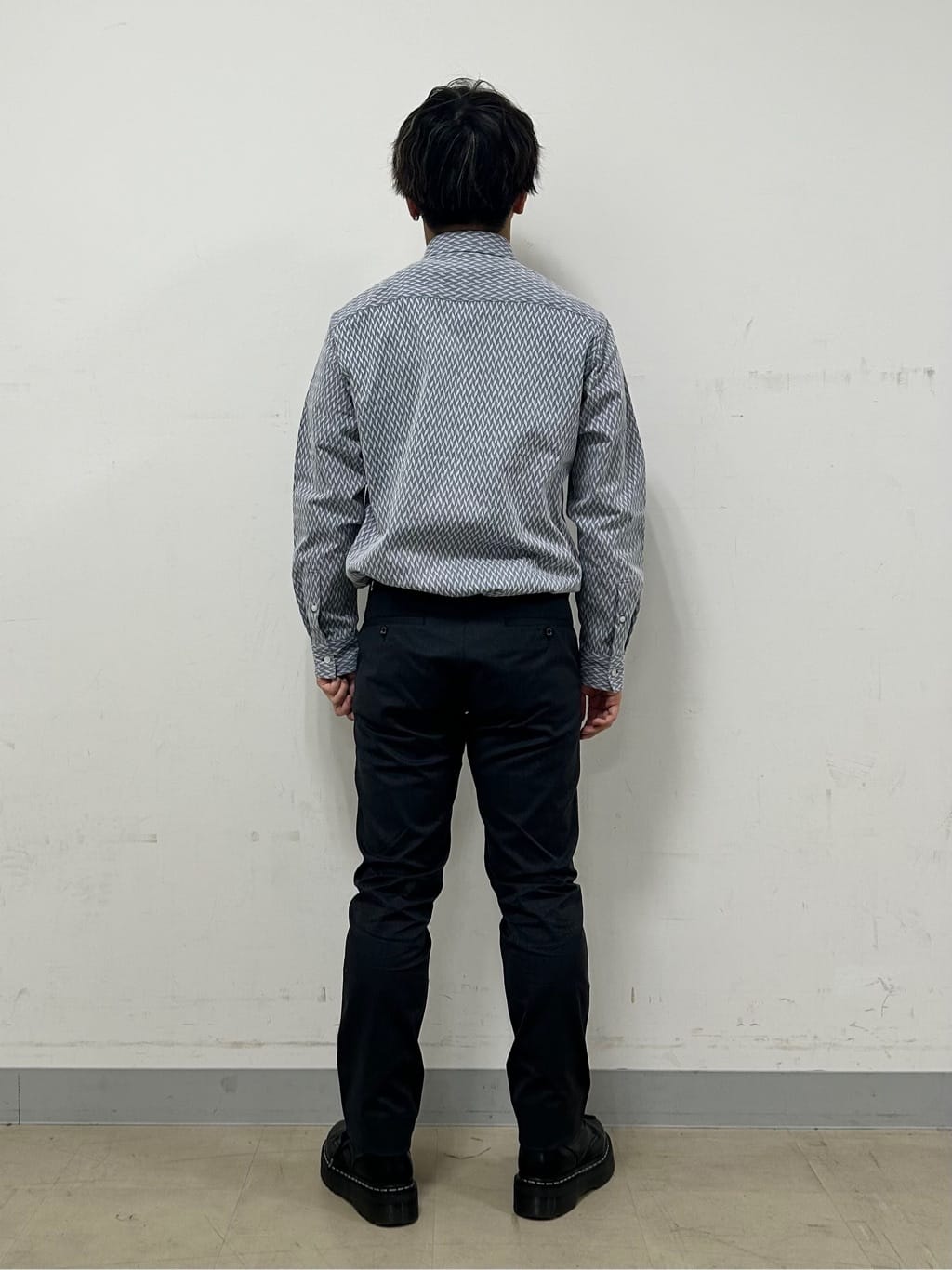 Hiroさんの「TAKEO KIKUCHI｜【全7サイズ&times;8色展開！】トップマルチヘリンボン パンツ」を使ったコーディネート