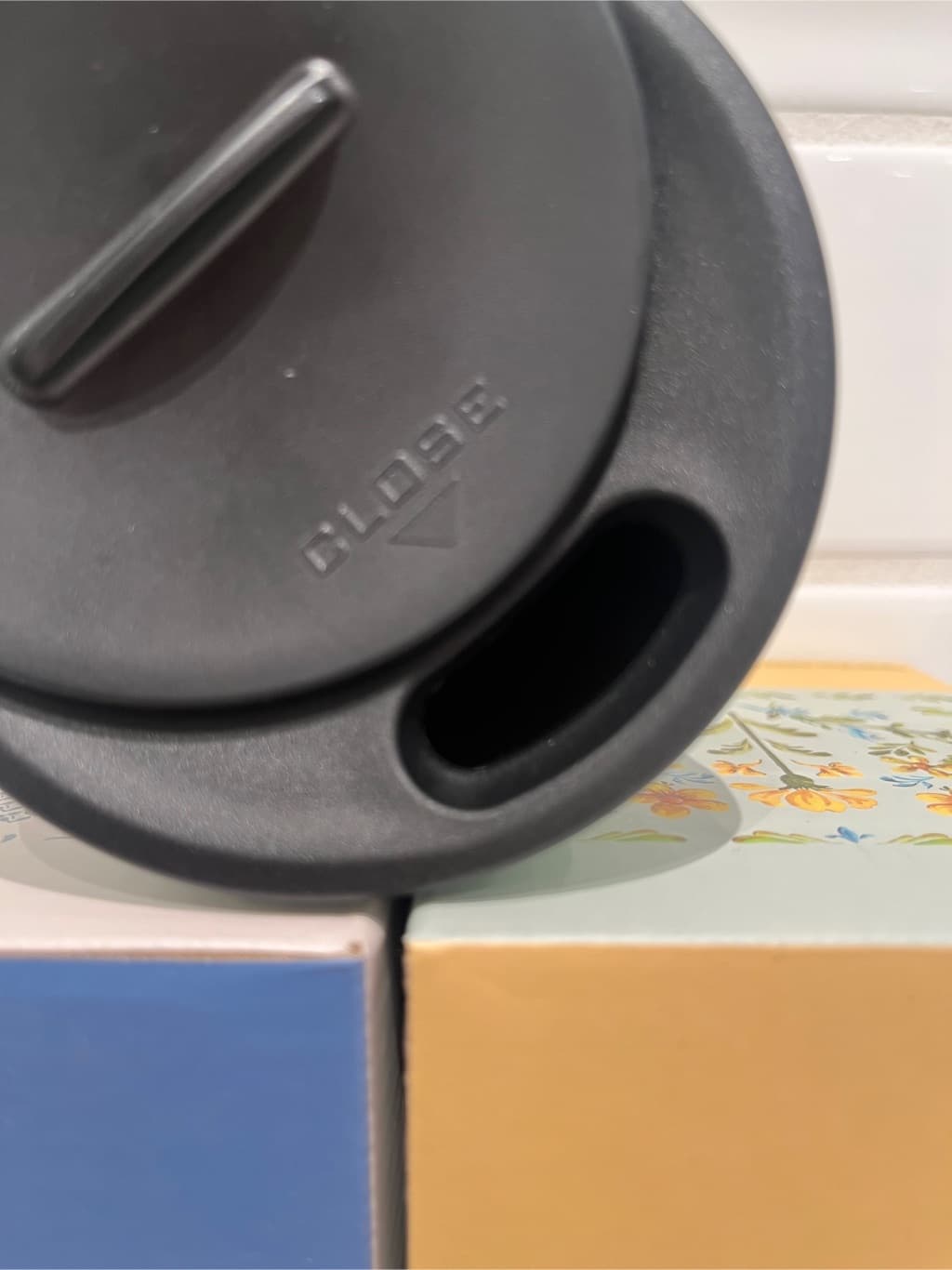 アリオ川口さんの「212 KITCHEN STORE｜蓋付きタンブラー ブルータイル」を使ったコーディネート