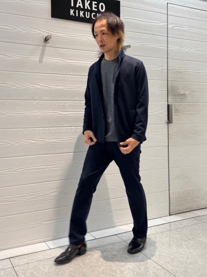 井出恭輔さんの「TAKEO KIKUCHI｜【DOWN FABRIC】ダウンファブリック スタンドカラーブルゾン」を使ったコーディネート