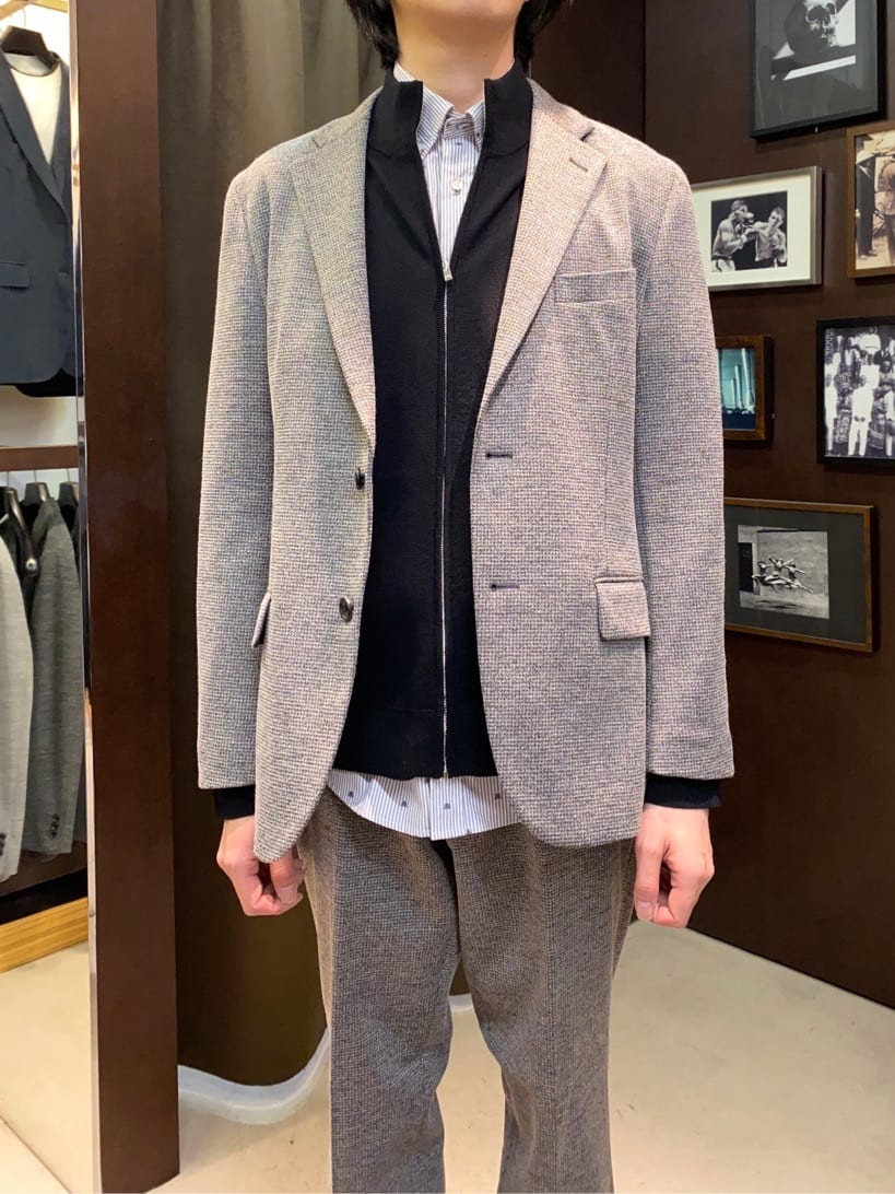 コバヤシさんの「TAKEO KIKUCHI｜ハットモチーフ ジャカード ストライプ シャツ」を使ったコーディネート