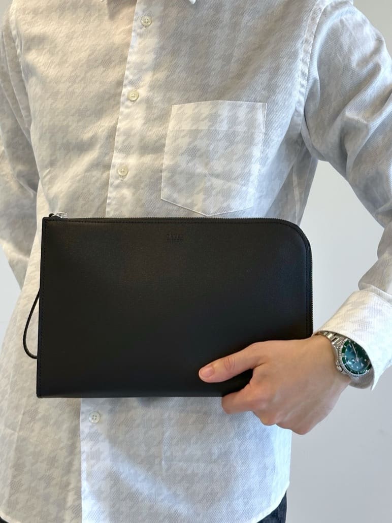 イッシーさんの「TAKEO KIKUCHI｜【ONOFF対応】TRダブルニット ストレッチパンツ」を使ったコーディネート