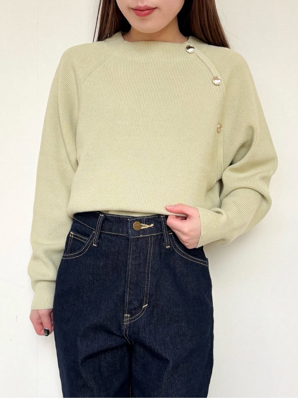 momoさんの「grove｜【Lee&times;grove別注】STRAIGHT DENIM PANTS」を使ったコーディネート