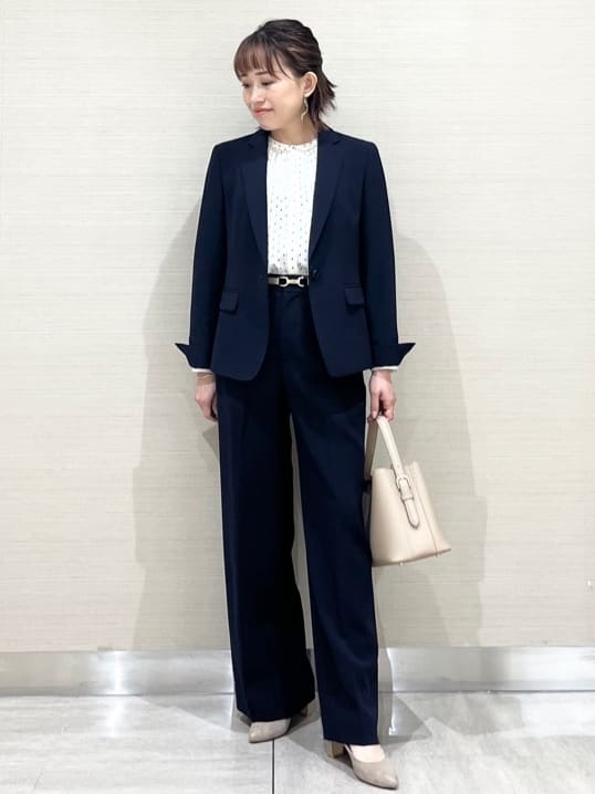 なつよさんの「UNTITLED｜◆【通勤スーツ】ワイドパンツ」を使ったコーディネート