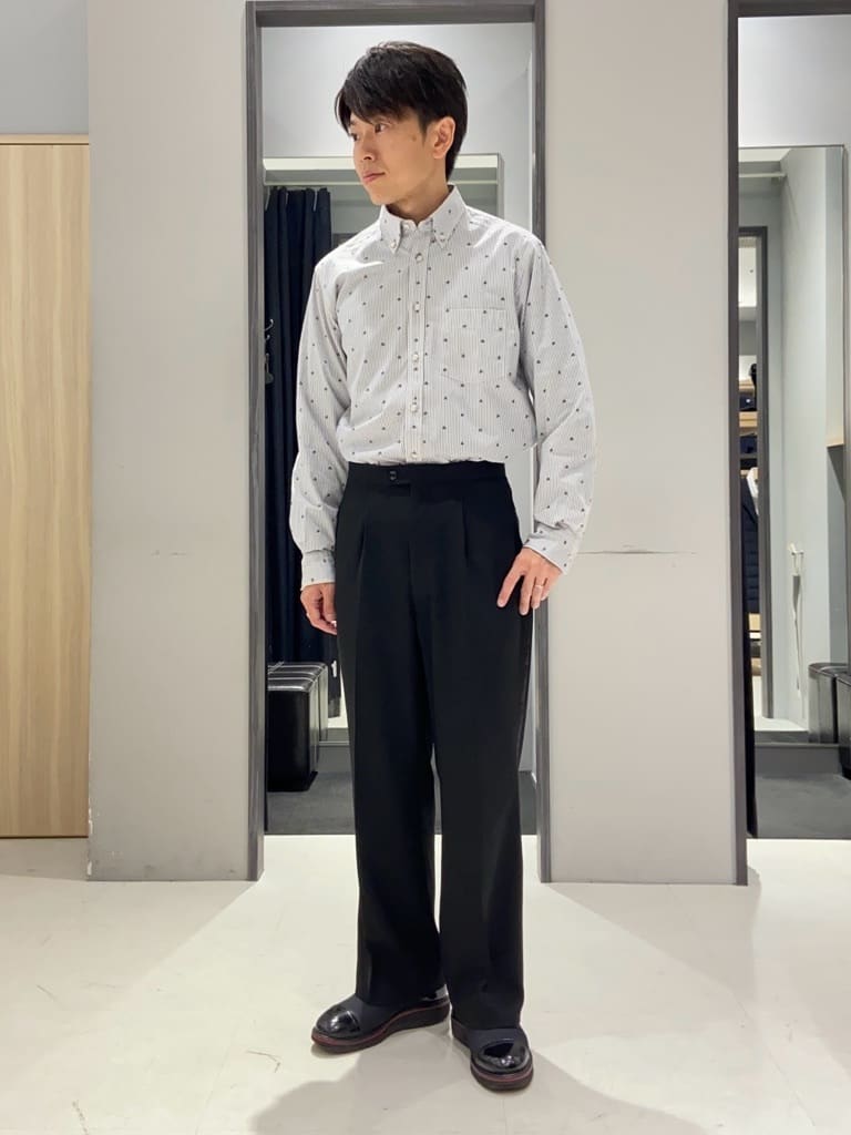 わいずみさんの「TAKEO KIKUCHI｜ハットモチーフ ジャカード ストライプ シャツ」を使ったコーディネート