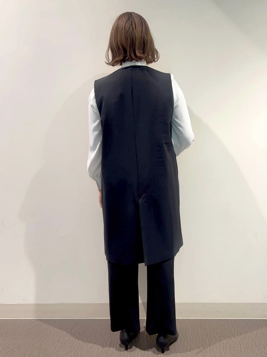 のん.Yさんの「OPAQUE.CLIP｜◆《通勤/セットアップ対応》ロングジレ/ダブルクロス【洗濯機洗い可】」を使ったコーディネート