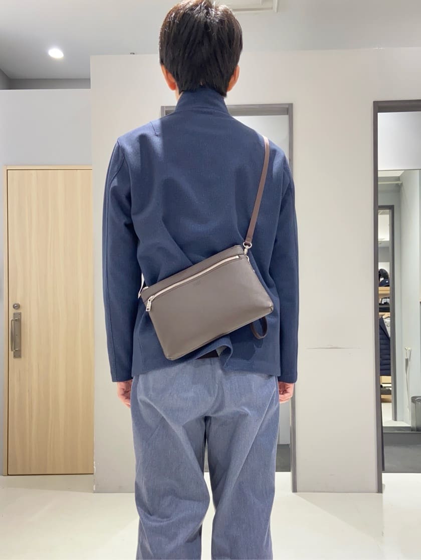 わいずみさんの「TAKEO KIKUCHI｜【DOWN FABRIC】ダウンファブリック スタンドカラーブルゾン」を使ったコーディネート
