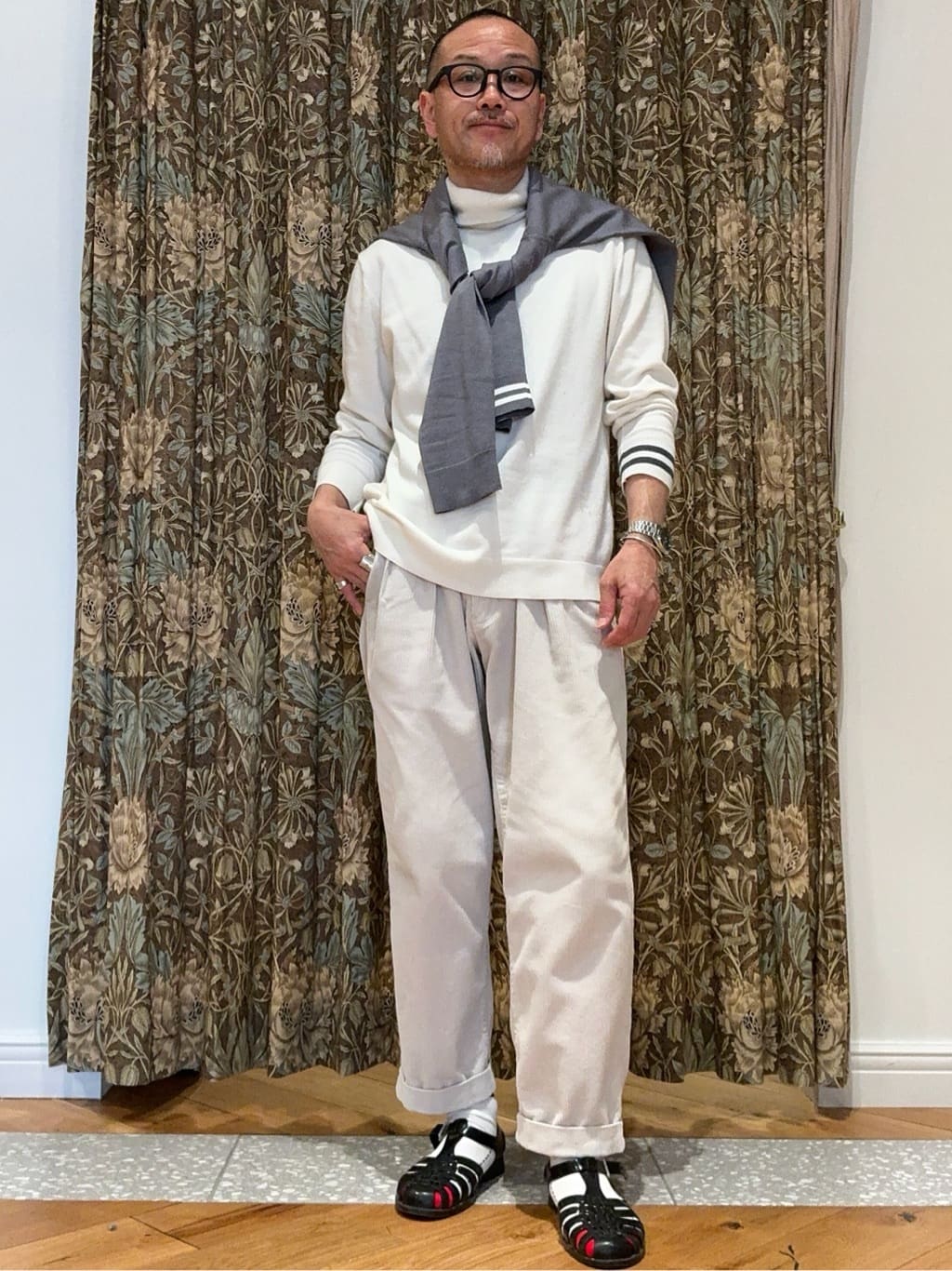 torigoeさんの「DRESSTERIOR｜スリーブライン スプリングカーディガン」を使ったコーディネート