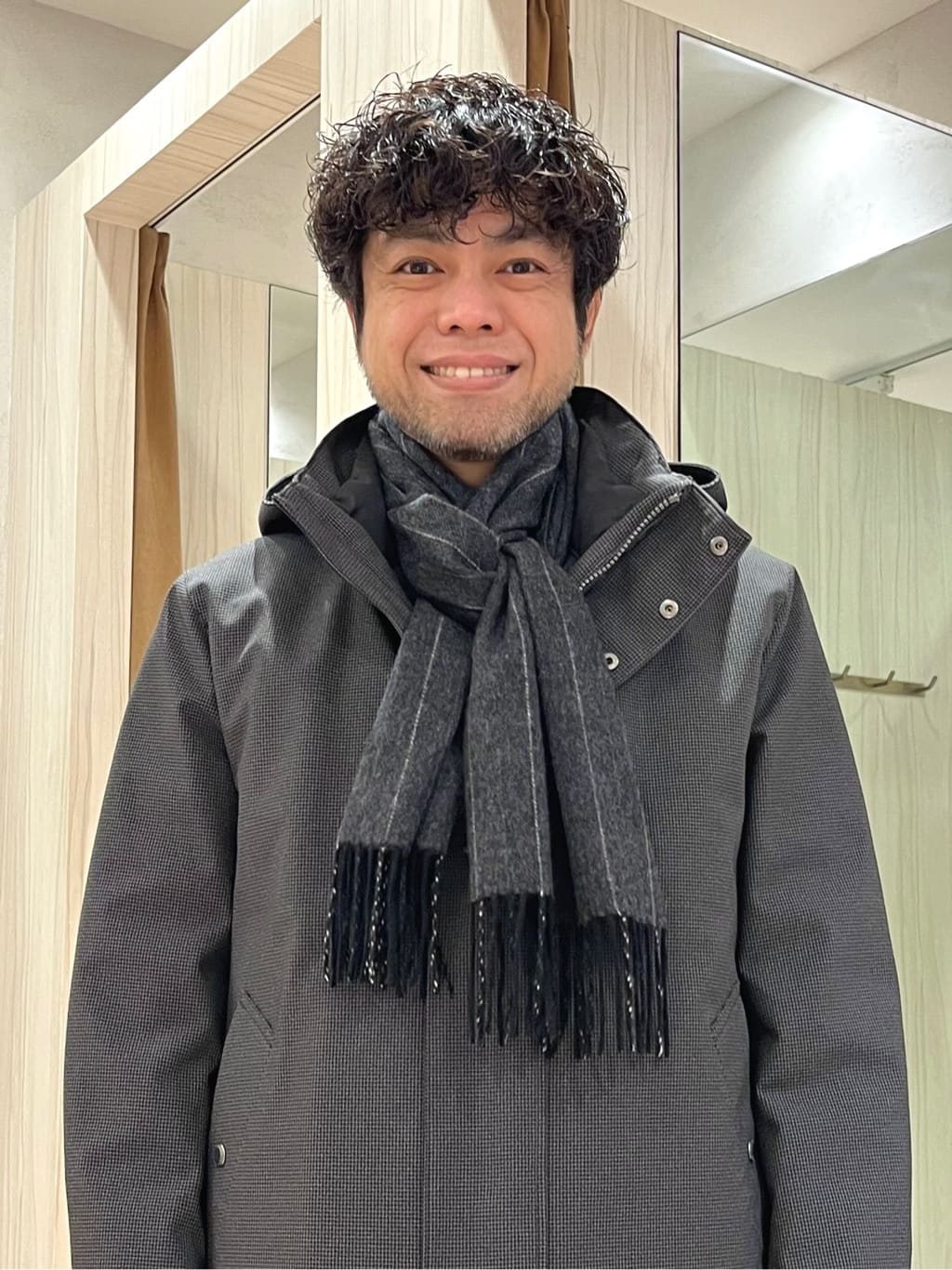 URAさんの「TAKEO KIKUCHI｜【3WAY】ハウンズトゥース ダウンライナー コート」を使ったコーディネート
