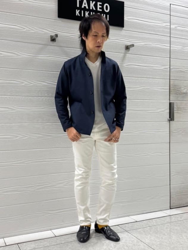 井出恭輔さんの「TAKEO KIKUCHI｜【DOWN FABRIC】ダウンファブリック スタンドカラーブルゾン」を使ったコーディネート