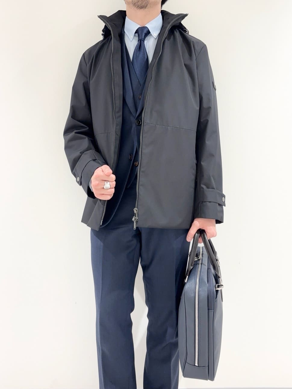 及川さんの「TAKEO KIKUCHI｜◆【ライトアウター】ドビー エレクティブ シェルブルゾン」を使ったコーディネート