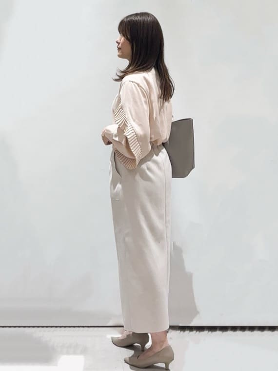 まみさんの「OPAQUE.CLIP｜◆《美人百花掲載》プリーツフリルスリーブブラウス【洗濯機洗い可】」を使ったコーディネート