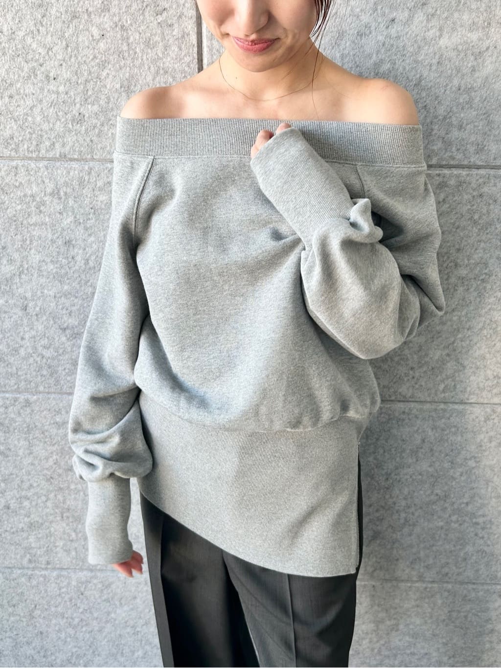 harunaさんの「CODE A｜turn up chic trousers」を使ったコーディネート