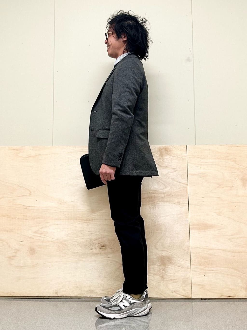 KENJI Iさんの「THE SHOP TK｜【オールシーズン穿ける！】7DAYSストレッチへリンボンパンツ　ON&hArr;OFF兼用」を使ったコーディネート