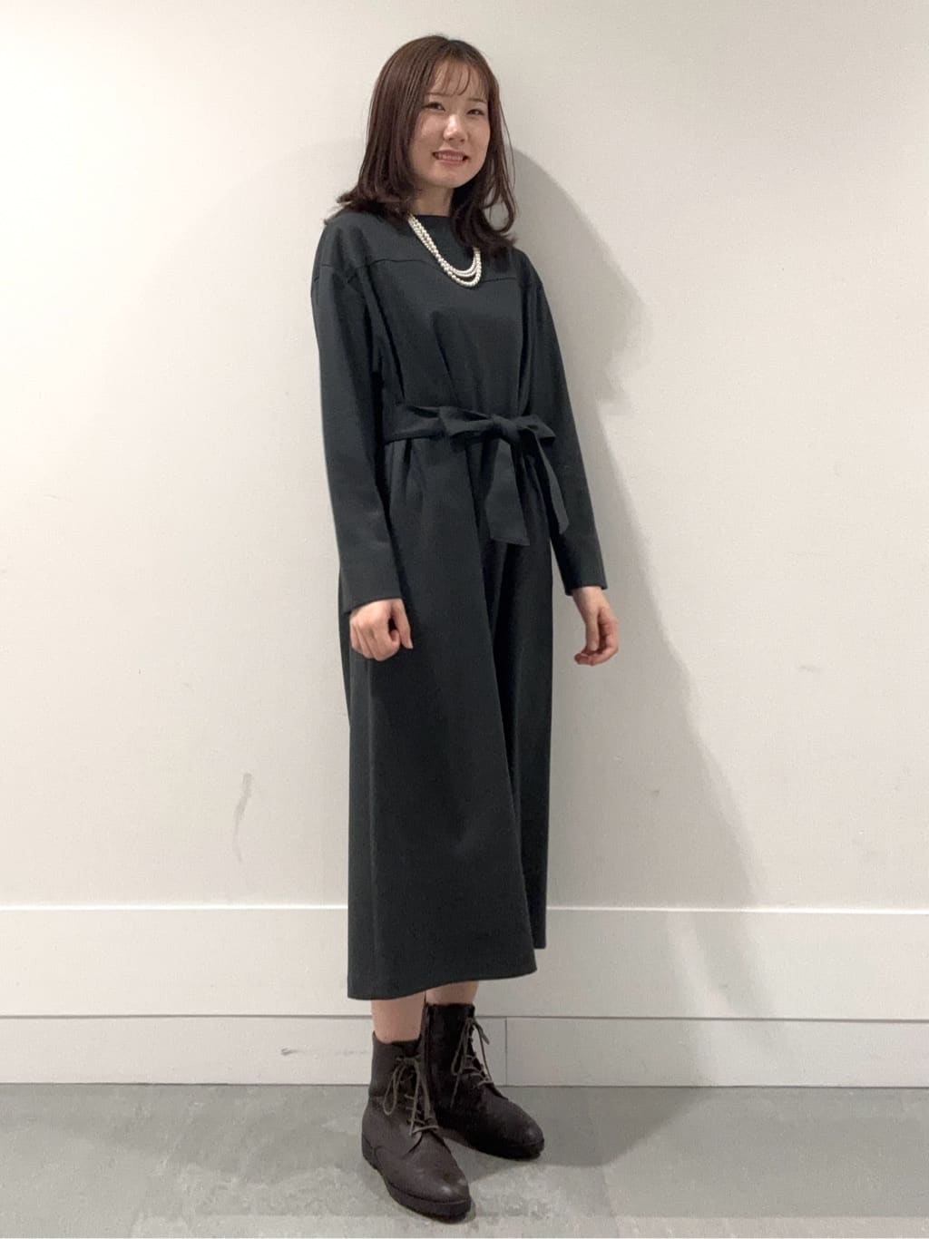 mioさんの「UNTITLED｜トリプルワントップペンダント」を使ったコーディネート