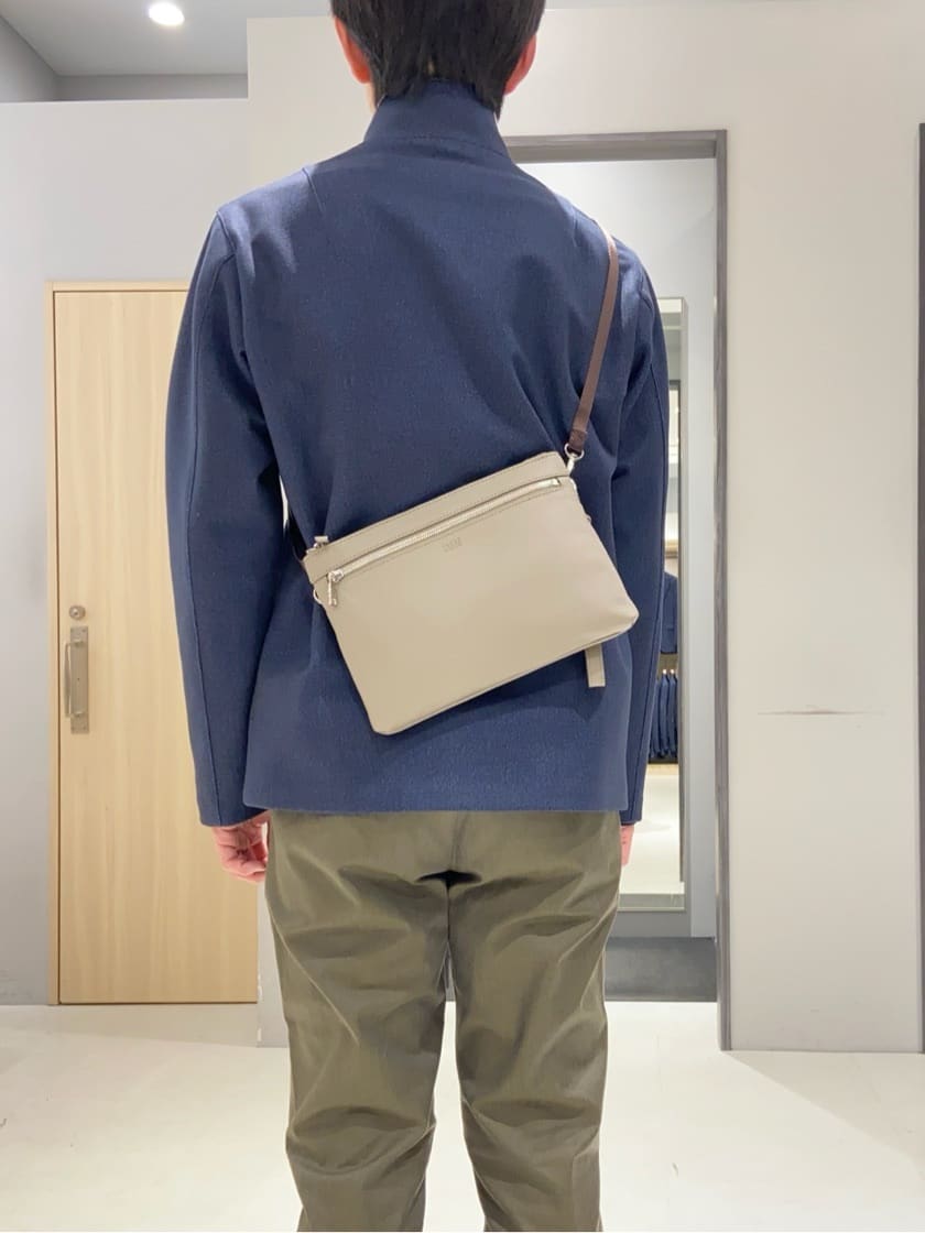 わいずみさんの「TAKEO KIKUCHI｜【DOWN FABRIC】ダウンファブリック スタンドカラーブルゾン」を使ったコーディネート