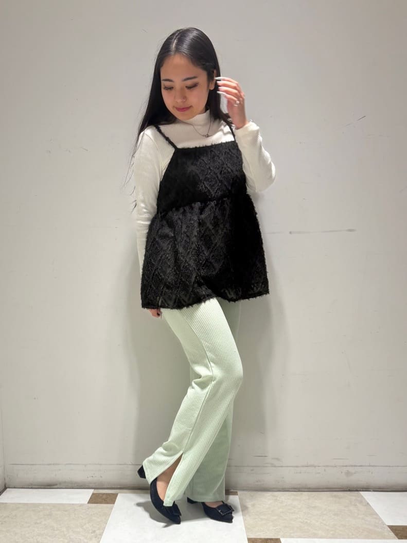 のはらっちょさんの「ESPERANZA｜バックストラップバックルヒールパンプス」を使ったコーディネート
