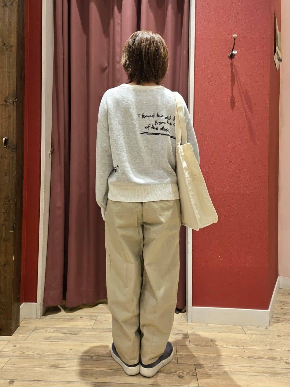 hanaさんの「SHOO･LA･RUE｜◆【洗える/S-LL】脚のラインを拾いにくい 綿ツイルカーブパンツ」を使ったコーディネート