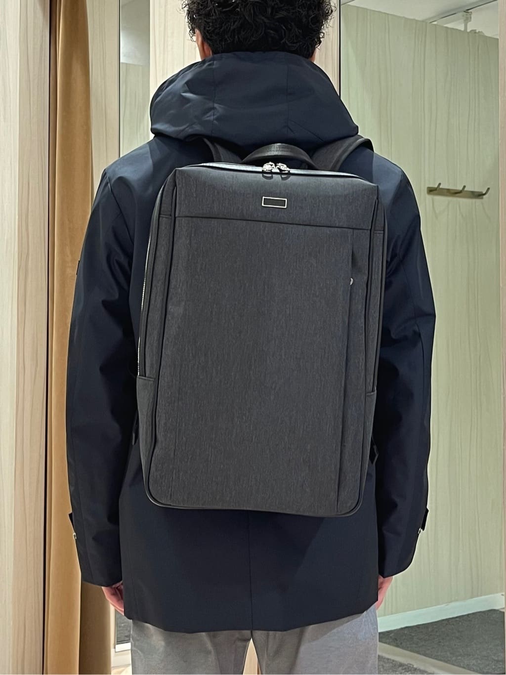 URAさんの「TAKEO KIKUCHI｜【Made in JAPAN】播州織 ストレッチ パンツ」を使ったコーディネート