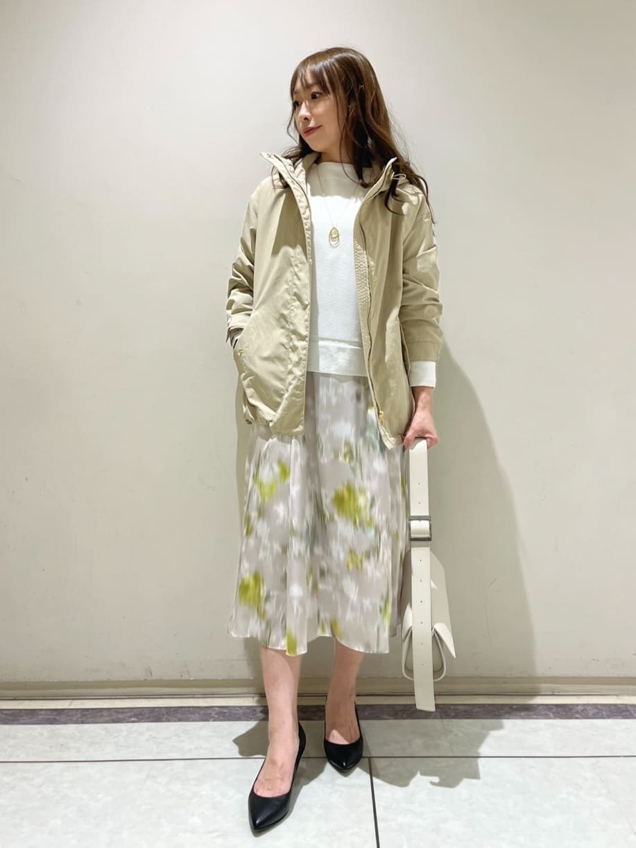 sattoさんの「UNTITLED｜◆【後ろウエストゴム/花柄】ぼかしフラワー プリントスカート」を使ったコーディネート