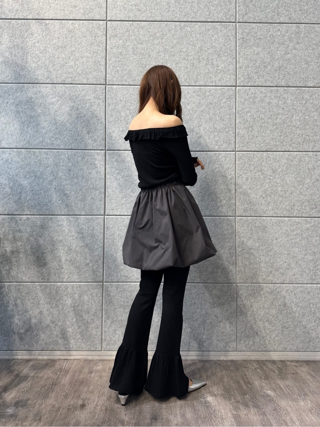 miyu maesakaさんの「CODE A｜lace knit pants」を使ったコーディネート