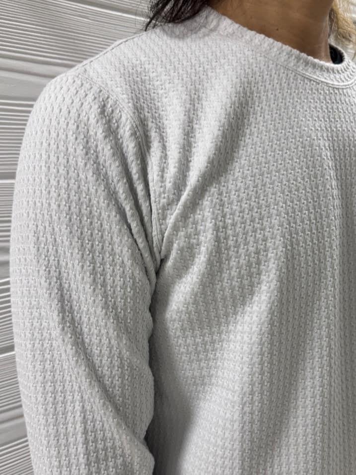 井出恭輔さんの「TAKEO KIKUCHI｜【DOWN FABRIC】ダウンファブリック スタンドカラーブルゾン」を使ったコーディネート
