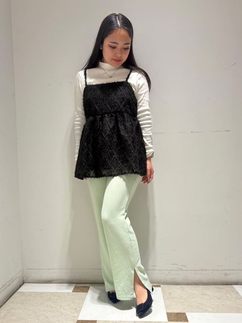 のはらっちょさんの「ESPERANZA｜バックストラップバックルヒールパンプス」を使ったコーディネート