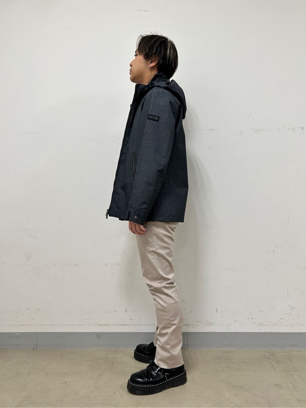 Hiroさんの「TAKEO KIKUCHI｜【抗菌防臭/シーズンレス】シアサッカー ジャージシャツ」を使ったコーディネート