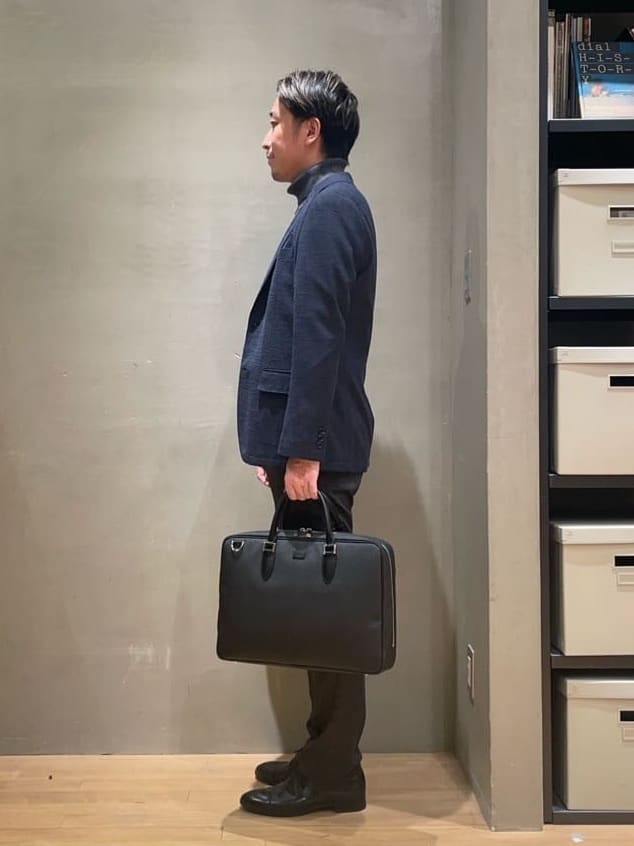 IMAIさんの「TAKEO KIKUCHI｜コーデュラ（R） コーティング ブリーフケース」を使ったコーディネート