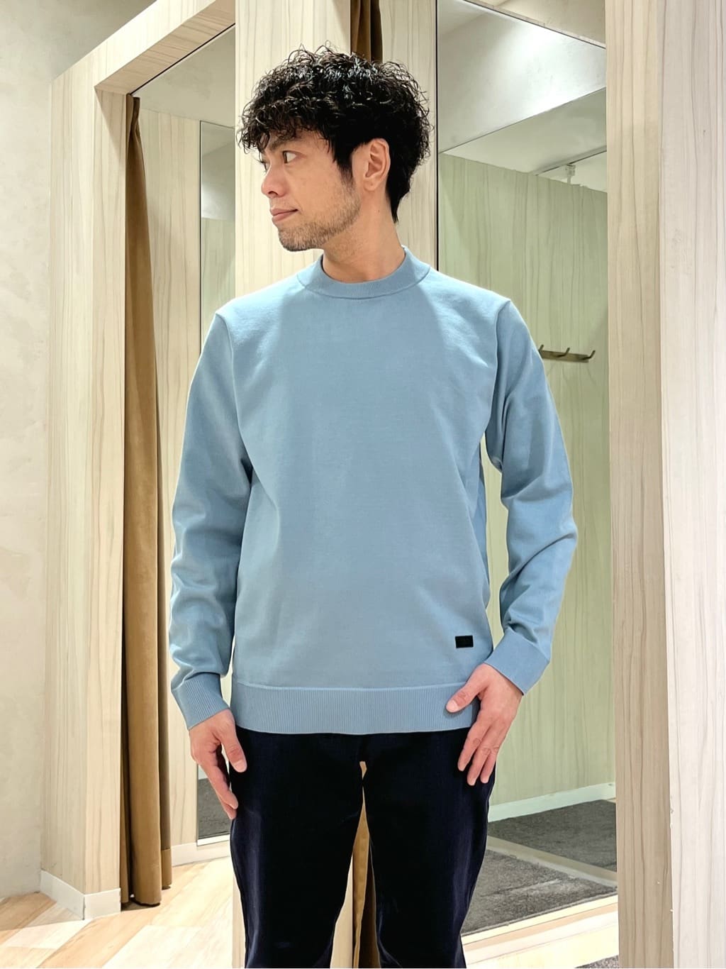 URAさんの「TAKEO KIKUCHI｜【Made in JAPAN】播州織 ヘリンボン ストレート パンツ」を使ったコーディネート