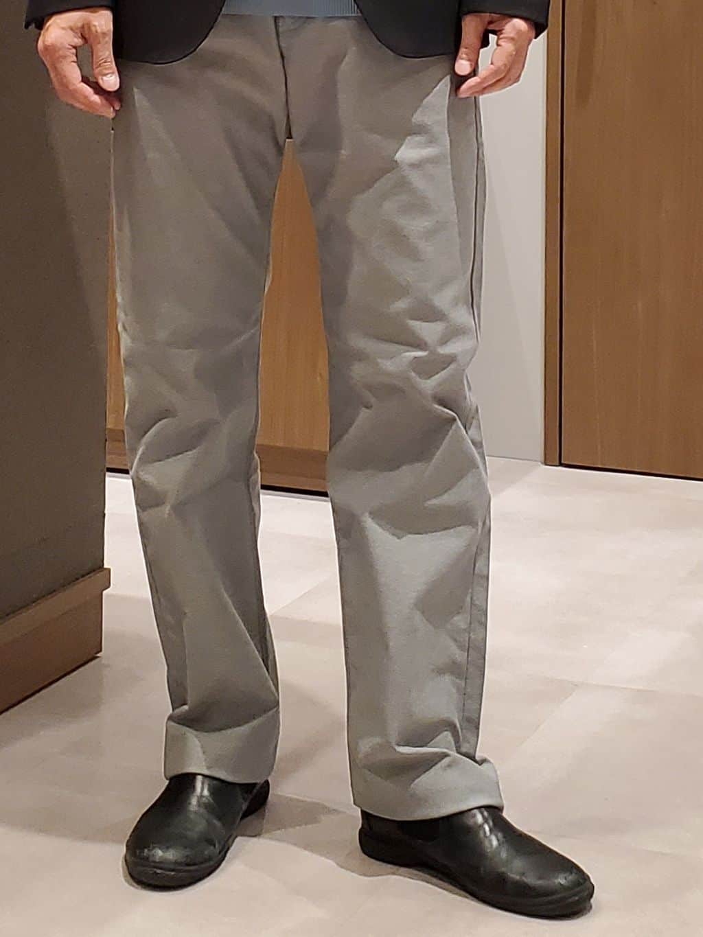 ishidaさんの「TAKEO KIKUCHI｜【Made in JAPAN】播州織 ストレッチ パンツ」を使ったコーディネート
