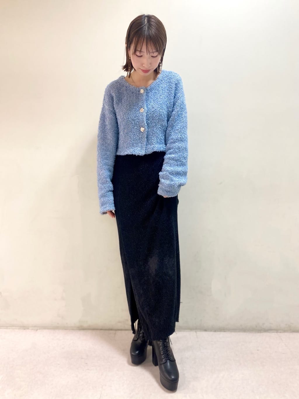 sakiさんの「ESPERANZA｜【ラク盛り／ショートブーツ】リピーター続出／脚長美脚　厚底レースアップブーツ」を使ったコーディネート