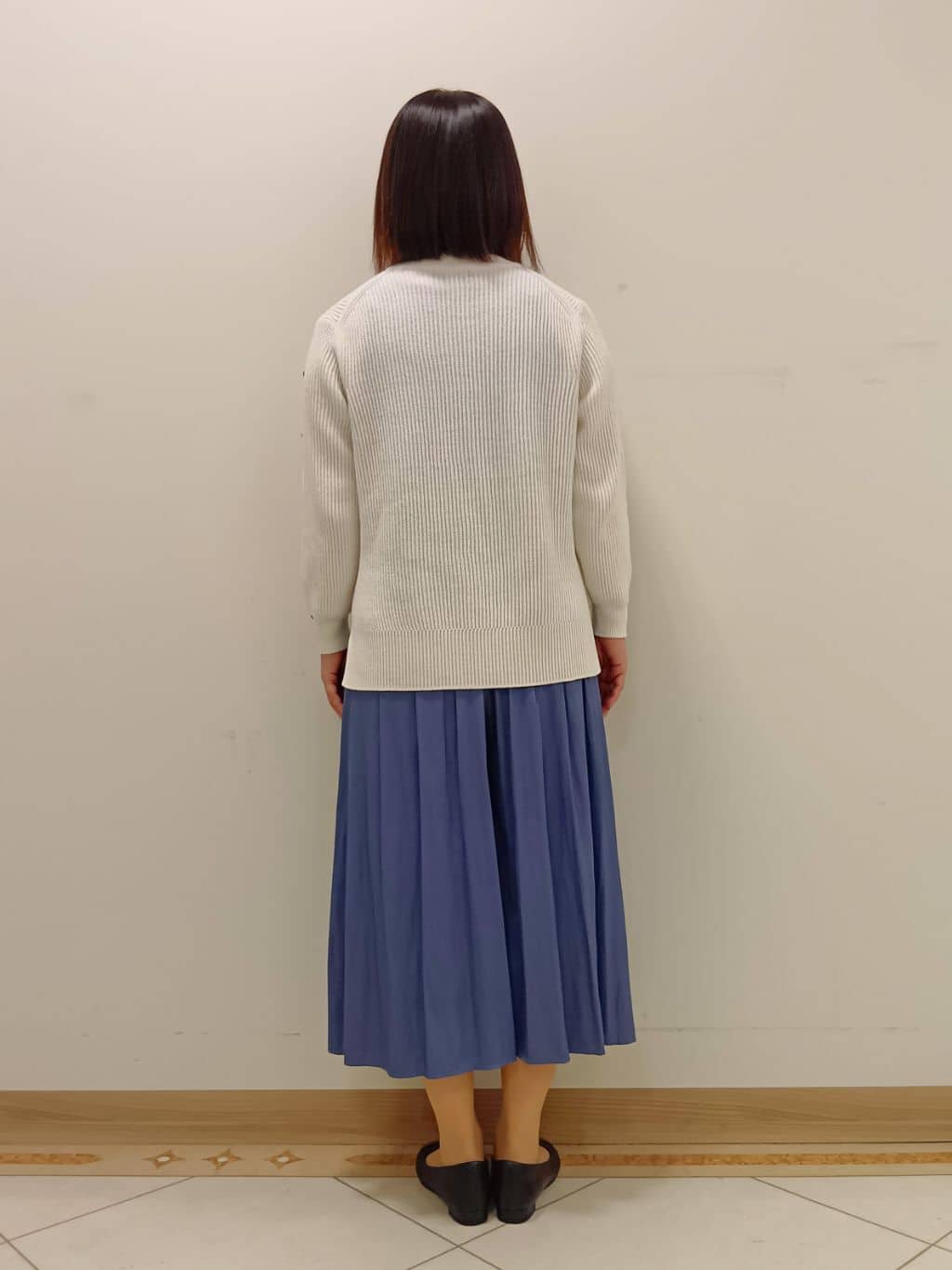 tomoさんの「Reflect｜◆【手洗い可／ウエスト総ゴム】シャンブレースカーチョパンツ」を使ったコーディネート