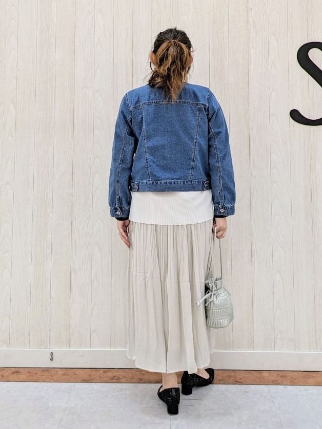 さくみぃさんの「SHOO･LA･RUE｜◆【S-LL】大人のための ノーカラーデニムジャケット」を使ったコーディネート