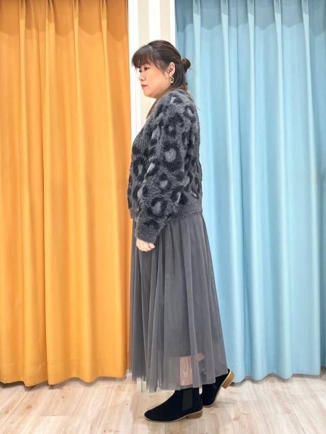 TUMU-TUMUさんの「SHOO･LA･RUE｜◆【セレモニーからデイリーまで】女性らしさあふれる チュールスカート」を使ったコーディネート
