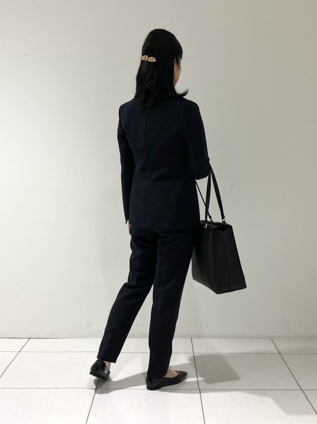 momokoさんの「INDIVI｜【洗える／UVケア／スーツ】ストレッチテーラードカラージャケット」を使ったコーディネート